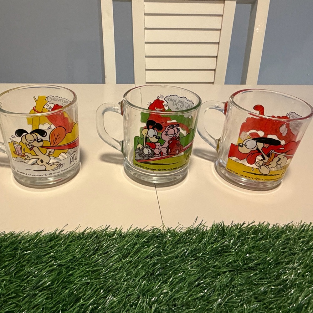 McDonald’s Garfield and Odi‎ vintage 1978 cups glass mugs set of 3
